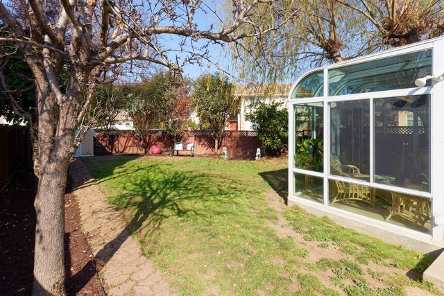 15109 Shining Star Ln, San Leandro, CA 94579