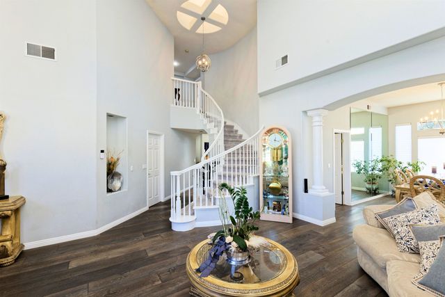 15109 Shining Star Ln, San Leandro, CA 94579