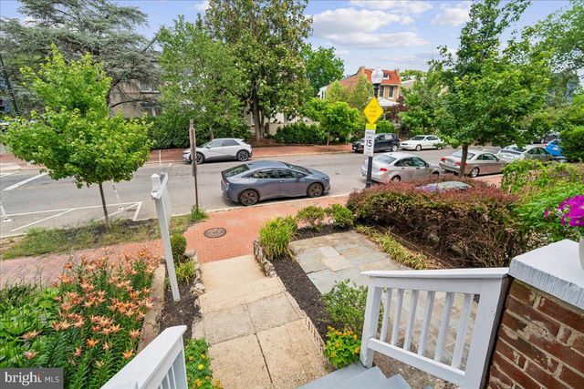 1105 G ST SE, Washington, DC 20003