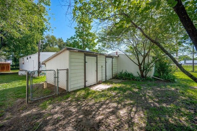 5739 S Washington, Wichita, KS 67216