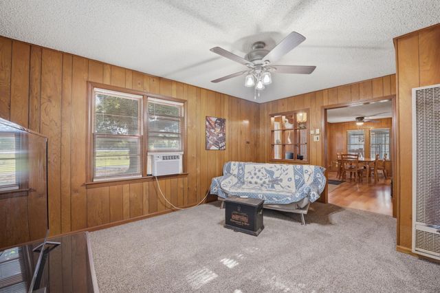 5739 S Washington, Wichita, KS 67216