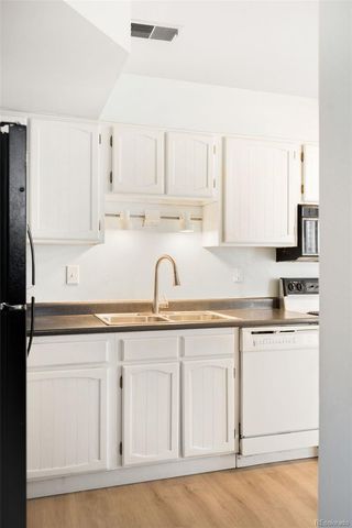 1569 S Sable Boulevard B, Aurora, CO 80012