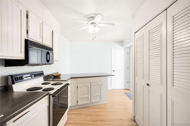 1569 S Sable Boulevard B, Aurora, CO 80012