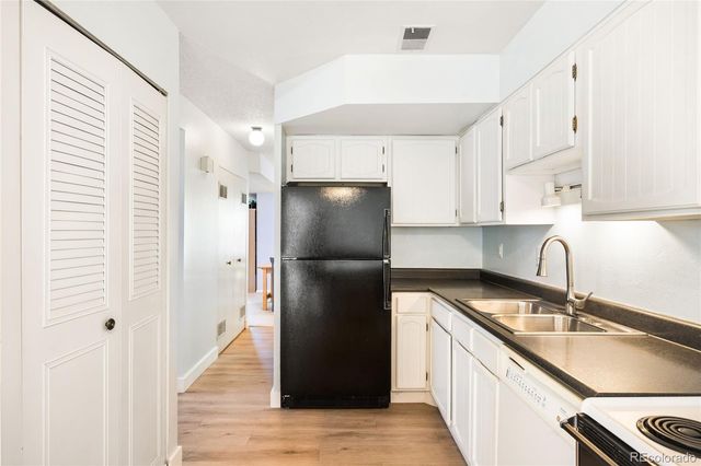 1569 S Sable Boulevard B, Aurora, CO 80012