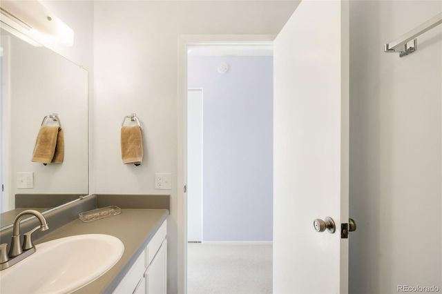 1569 S Sable Boulevard B, Aurora, CO 80012