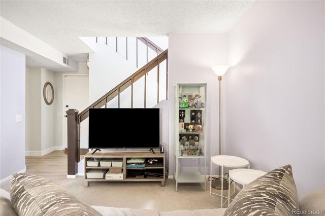 1569 S Sable Boulevard B, Aurora, CO 80012