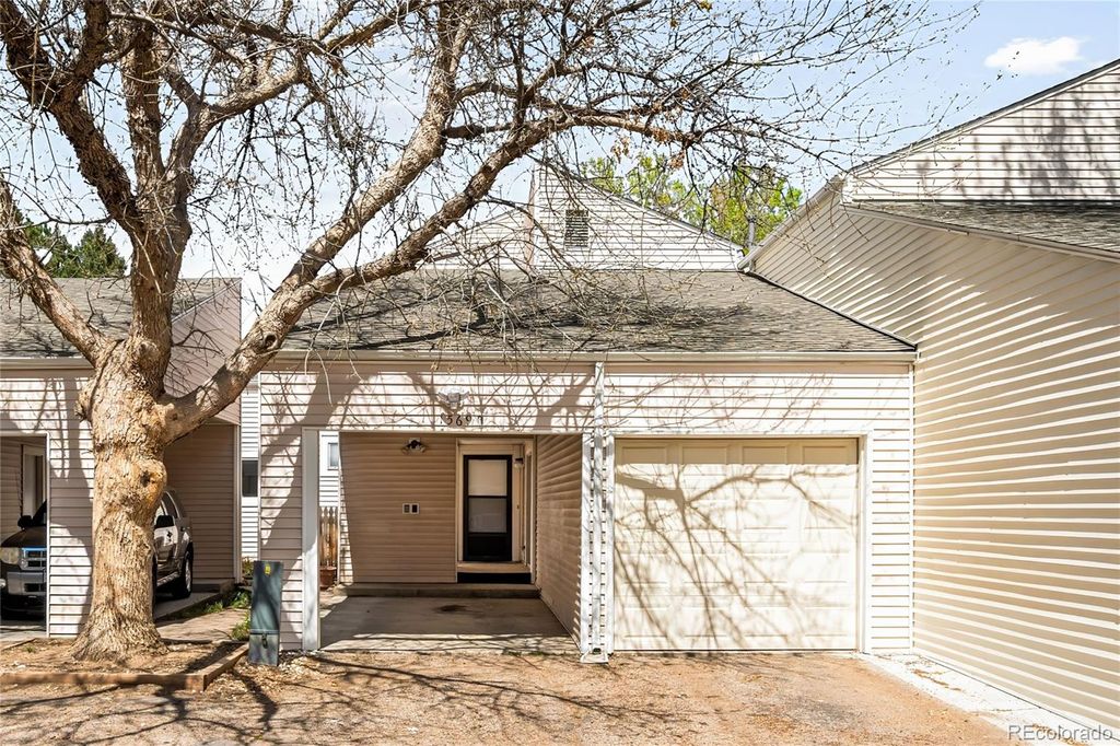 1569 S Sable Boulevard B, Aurora, CO 80012