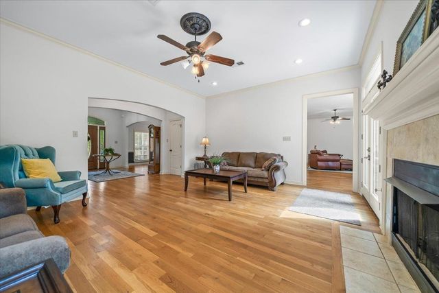 425 ALISHA DR, Rossville, TN 38066