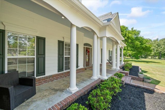425 ALISHA DR, Rossville, TN 38066