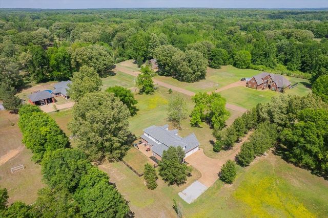 425 ALISHA DR, Rossville, TN 38066