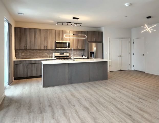 5117 Fairview Avenue 208, Downers Grove, IL 60515