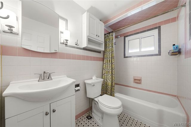 301 Homecrest Drive, Amherst, NY 14226