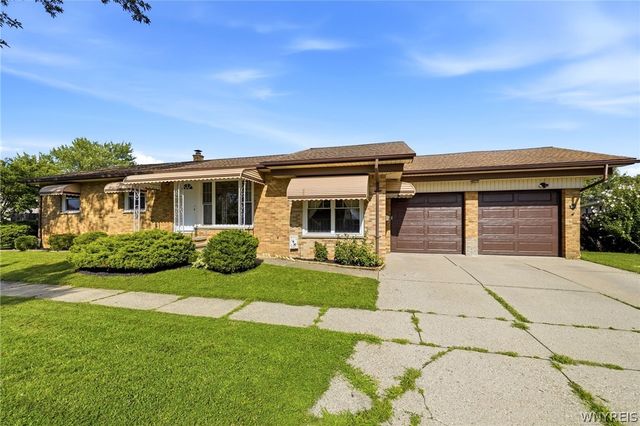 301 Homecrest Drive, Amherst, NY 14226