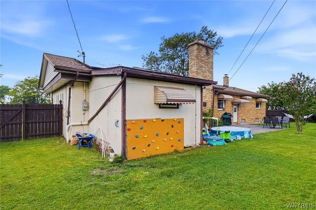 301 Homecrest Drive, Amherst, NY 14226