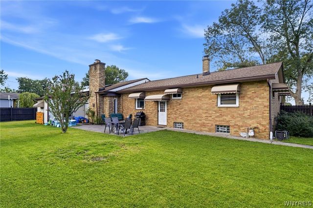 301 Homecrest Drive, Amherst, NY 14226