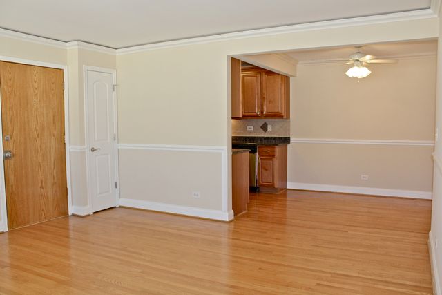 5029 N East River Road 2A, Norridge, IL 60706