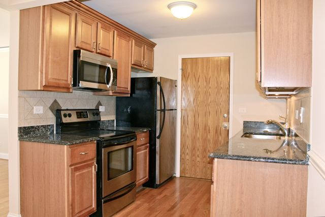 5029 N East River Road 2A, Norridge, IL 60706