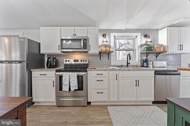 413 WESTOVER PKWY, Locust Grove, VA 22508