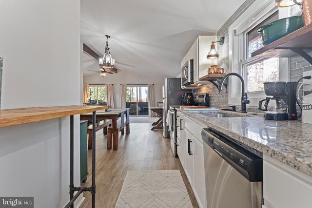 413 WESTOVER PKWY, Locust Grove, VA 22508