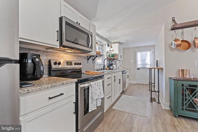 413 WESTOVER PKWY, Locust Grove, VA 22508