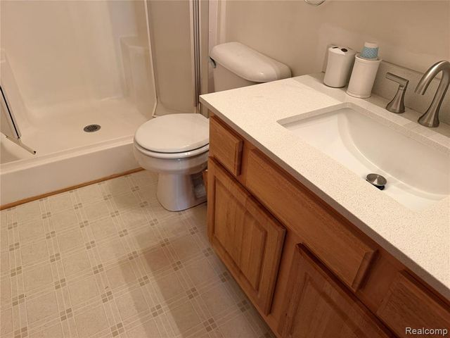 276 Marigold Circle 18, Westland, MI 48185