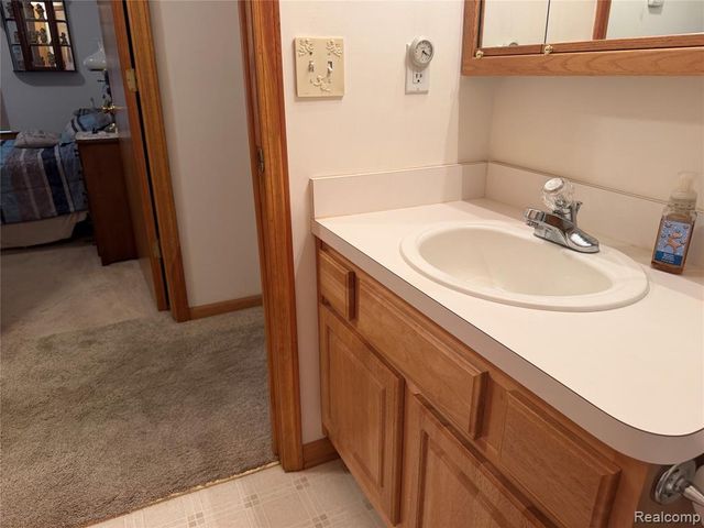 276 Marigold Circle 18, Westland, MI 48185