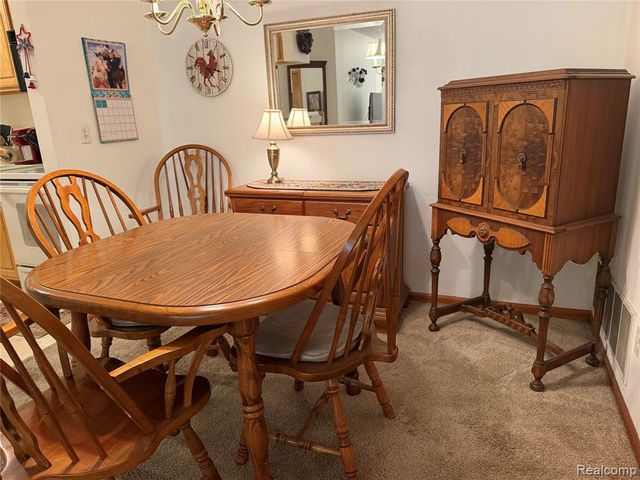 276 Marigold Circle 18, Westland, MI 48185