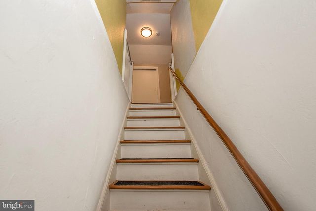 32 HOLMES AVE, Hamilton, NJ 08610