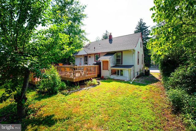 32 HOLMES AVE, Hamilton, NJ 08610
