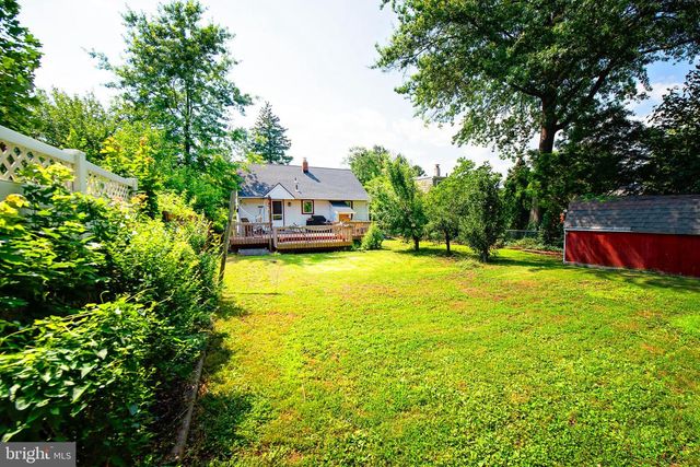 32 HOLMES AVE, Hamilton, NJ 08610