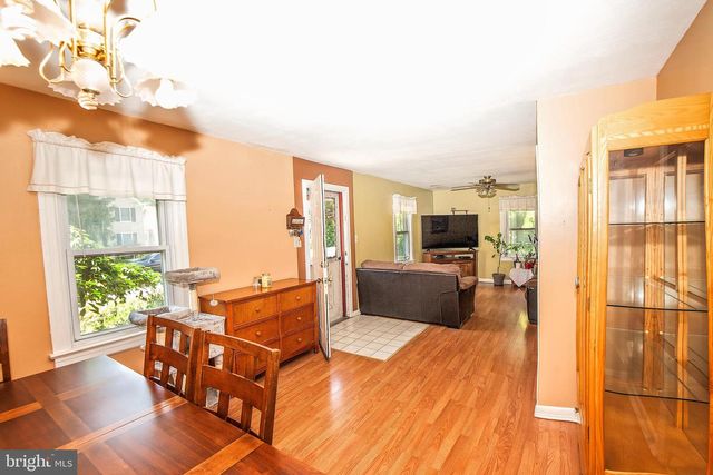 32 HOLMES AVE, Hamilton, NJ 08610