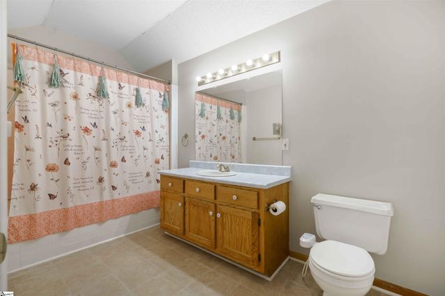 1401 Winding Way, Taylors, SC 29687