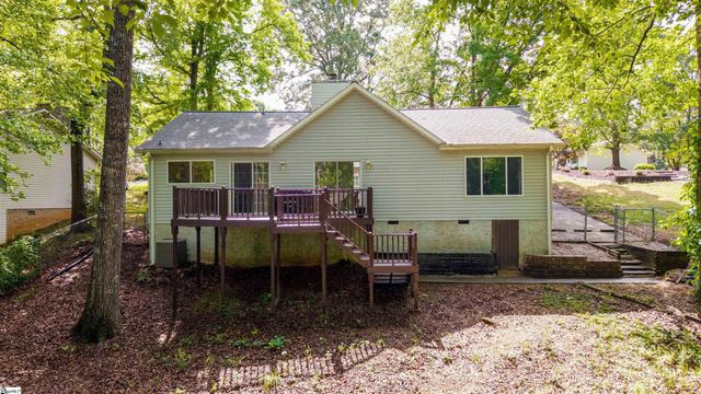 1401 Winding Way, Taylors, SC 29687