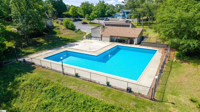 1401 Winding Way, Taylors, SC 29687