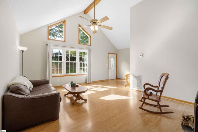 1401 Winding Way, Taylors, SC 29687