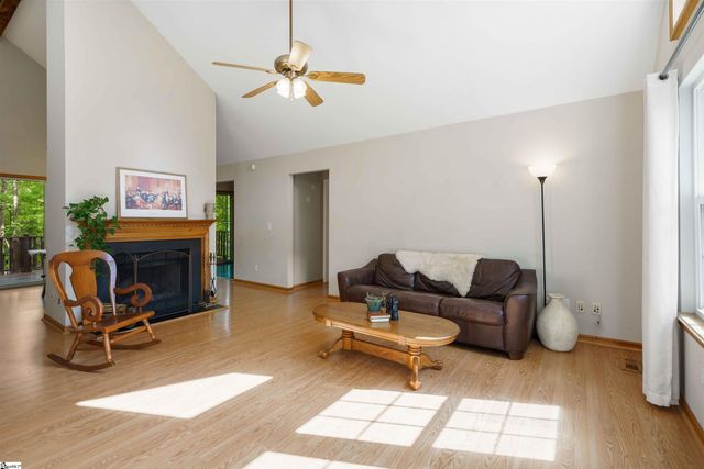 1401 Winding Way, Taylors, SC 29687