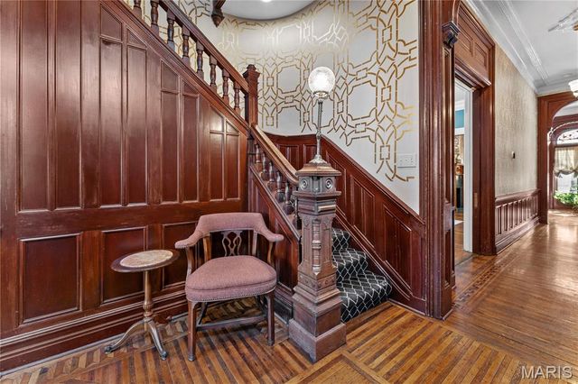 2335 Whittemore Place, St Louis, MO 63104