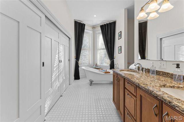 2335 Whittemore Place, St Louis, MO 63104