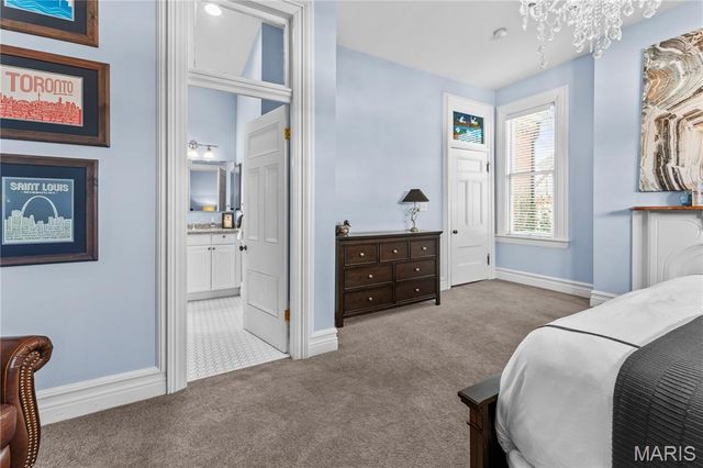 2335 Whittemore Place, St Louis, MO 63104