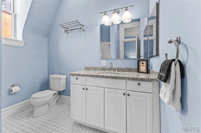 2335 Whittemore Place, St Louis, MO 63104