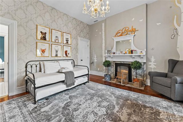 2335 Whittemore Place, St Louis, MO 63104