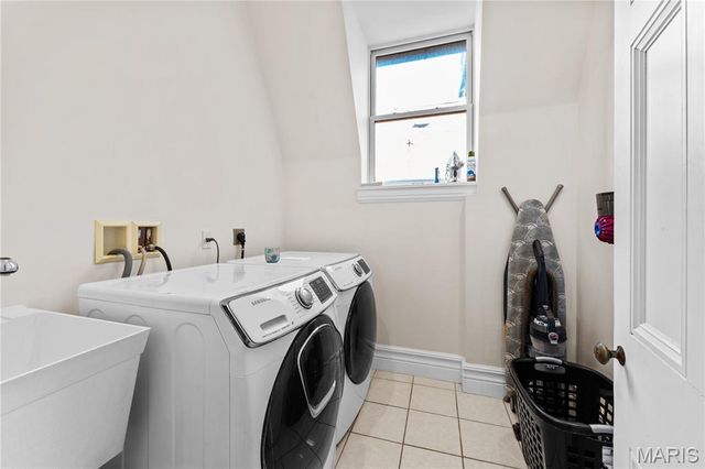 2335 Whittemore Place, St Louis, MO 63104