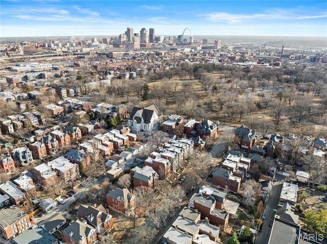 2335 Whittemore Place, St Louis, MO 63104