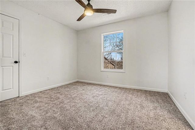 21320 W 98th Street, Lenexa, KS 66220