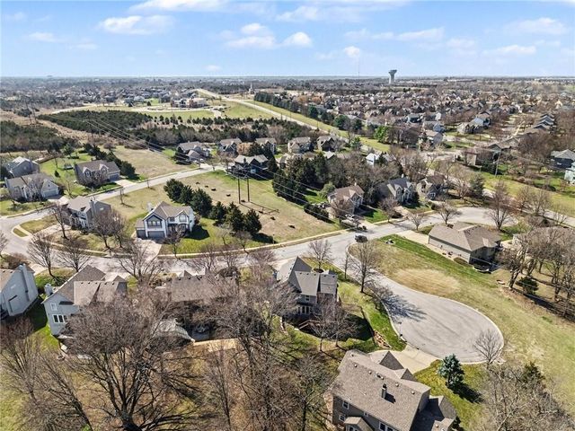 21320 W 98th Street, Lenexa, KS 66220