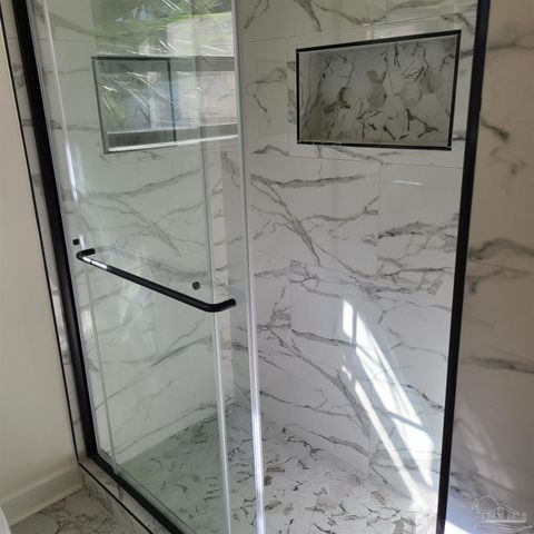 1301 W Lee St, Pensacola, FL 32501