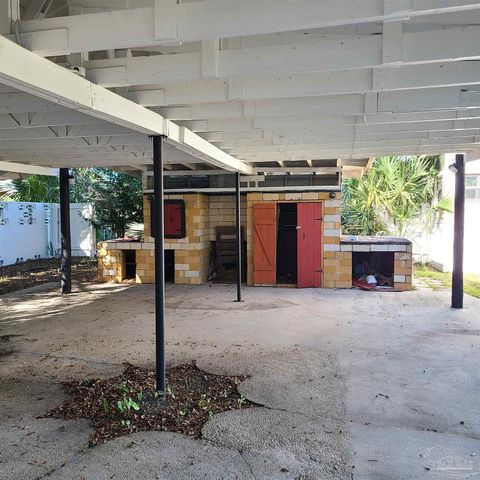 1301 W Lee St, Pensacola, FL 32501