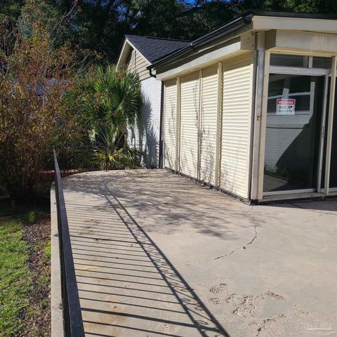 1301 W Lee St, Pensacola, FL 32501