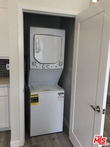 6140 W 74th Street, Los Angeles, CA 90045