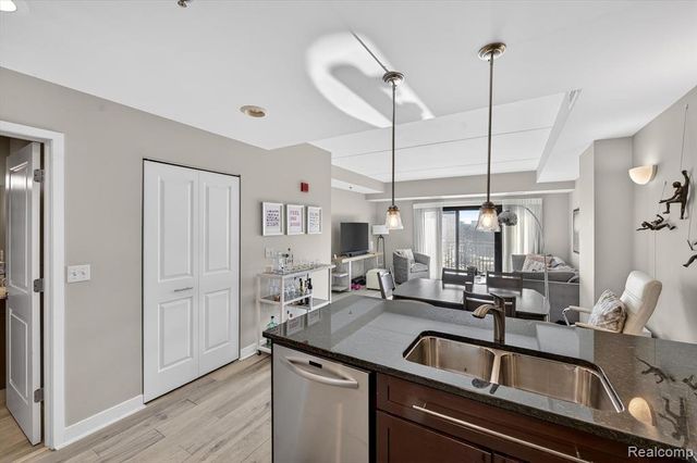 111 N Ashley Street 406, Ann Arbor, MI 48104